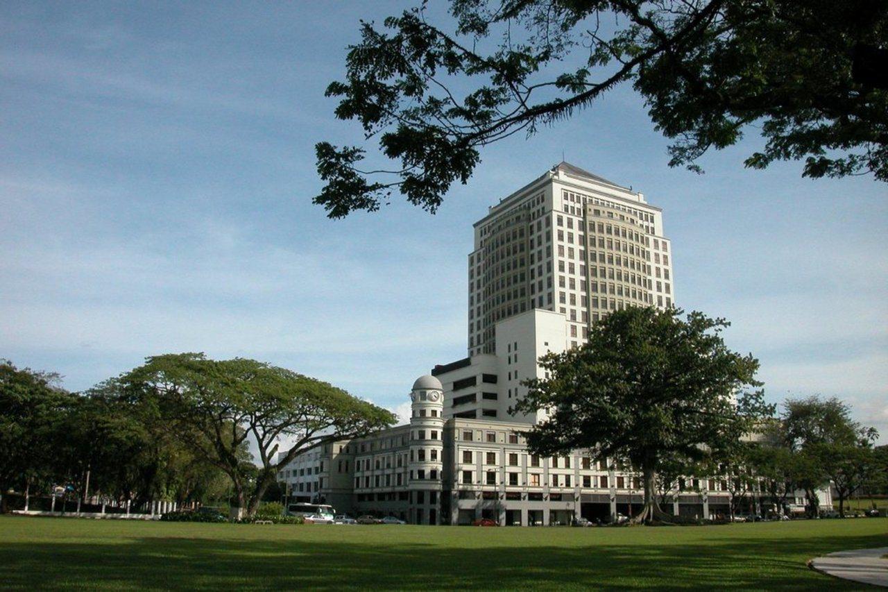 Merdeka Palace Hotel & Suites Kuching Exterior photo