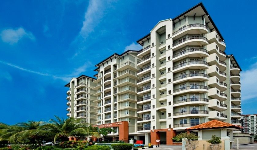 Merdeka Palace Hotel & Suites Kuching Exterior photo