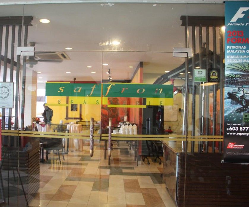 Merdeka Palace Hotel & Suites Kuching Exterior photo